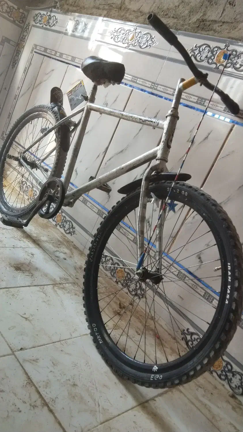 دوچرخه آساک|دوچرخه، اسکیت، اسکوتر|خاش, |دیوار