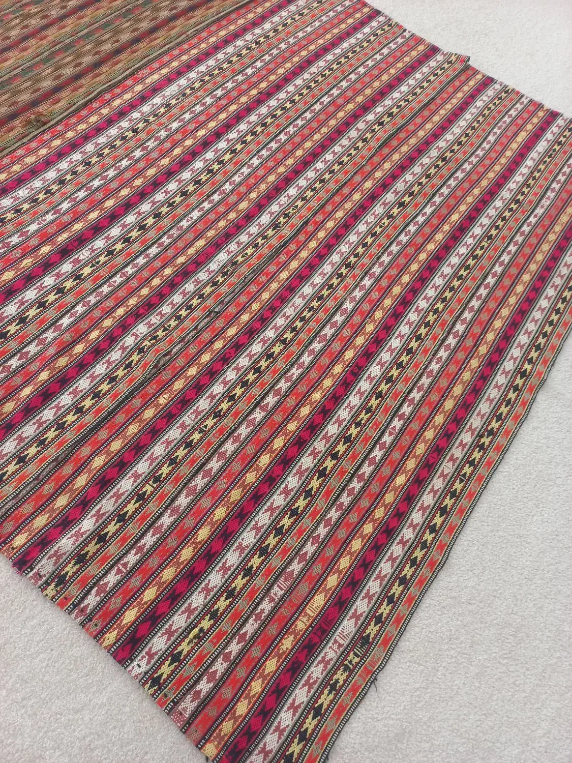 جاجیم قدیمی|گلیم، جاجیم، گبه|اردبیل, |دیوار