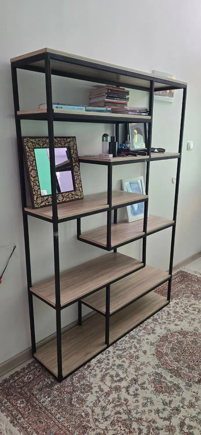 کتابخانه چوب و فلز بسیار با کیفیت و تمیز و نو|کتابخانه، شلف، قفسه‌های دیواری|شیراز, تلخ داش|دیوار