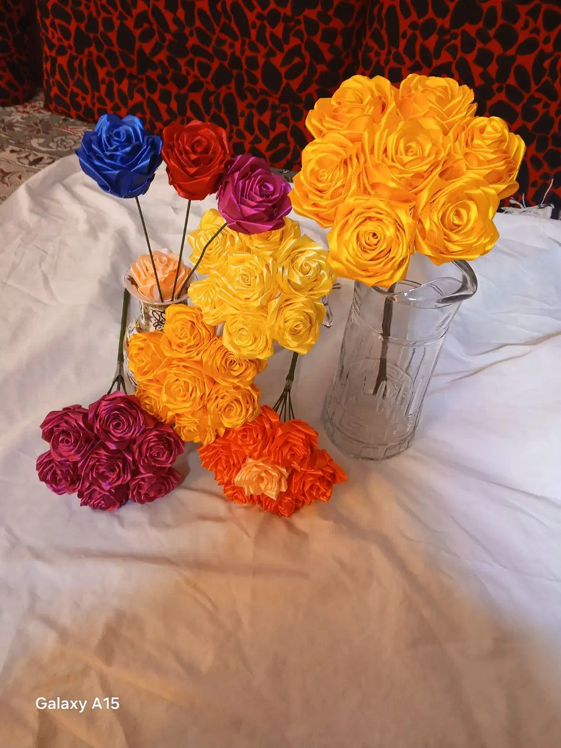 گلهای رز ربانی زیبا|گل مصنوعی|یزد, |دیوار