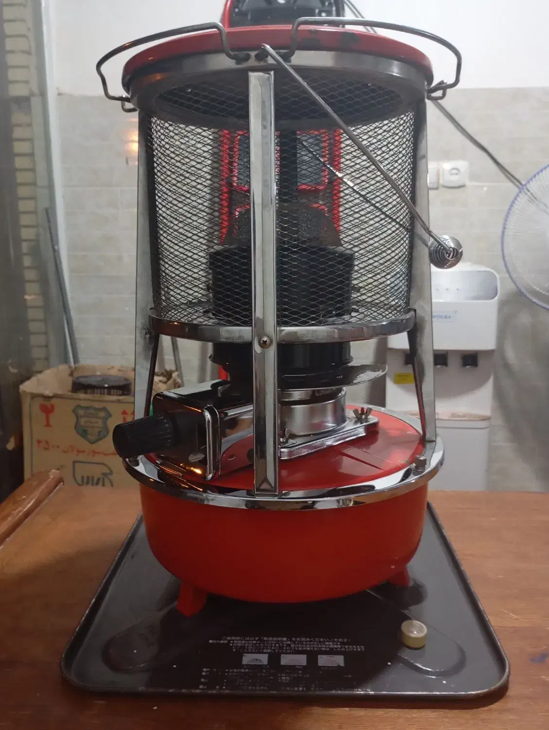 چراغ ژاپنی نفتی|کلکسیون اشیاء عتیقه|بم, |دیوار