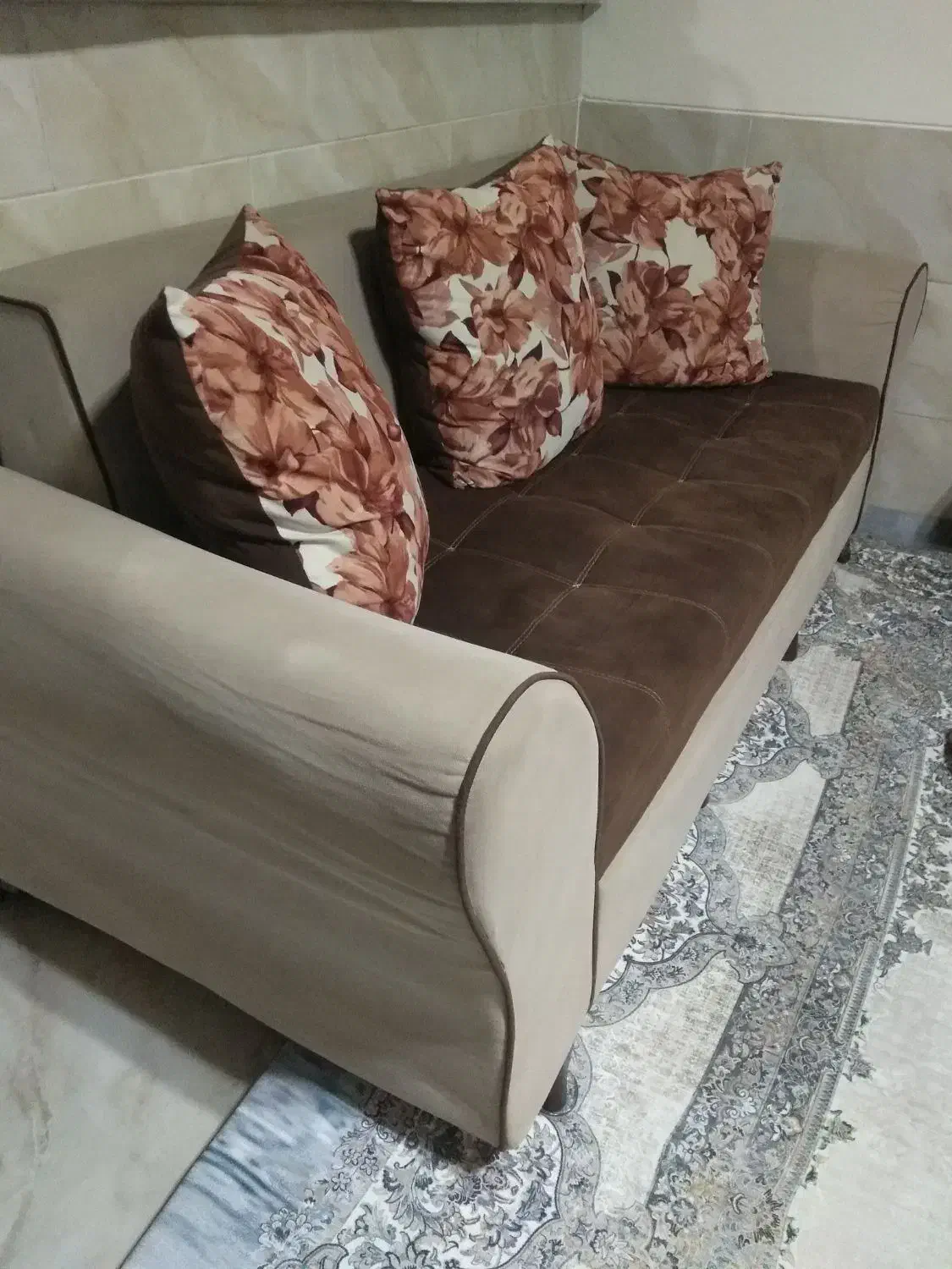 مبل ۷ نفره راحتی|مبلمان خانگی و میز عسلی|شیراز, شریف‌آباد|دیوار