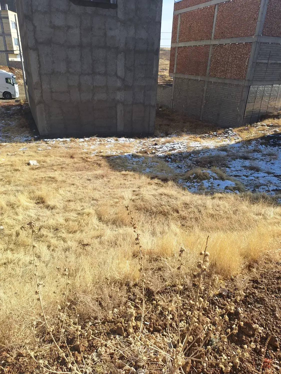 زمین جنوبی ۱۸۰مترونیم شهرک سعدی|فروش زمین و ملک کلنگی|دیواندره, |دیوار