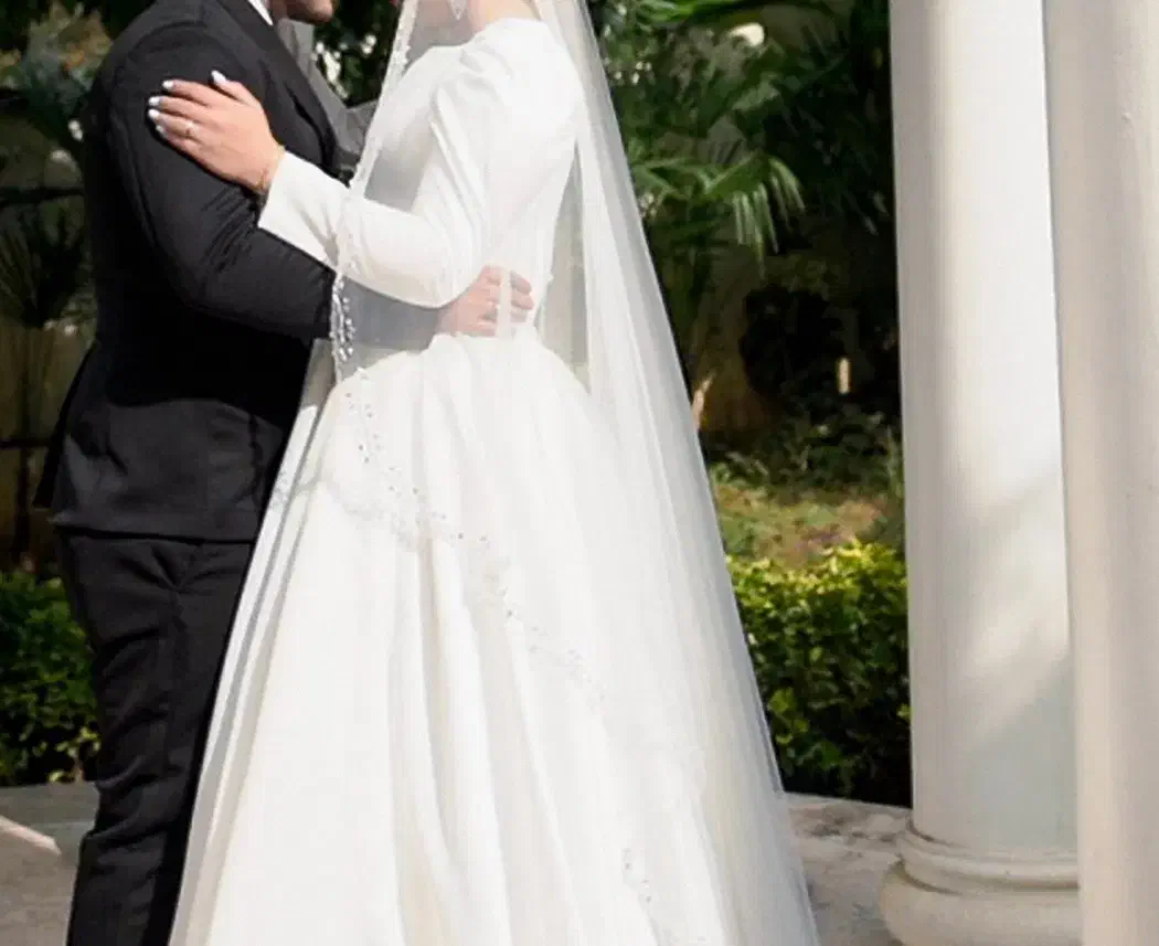 لباس عروس|لباس|لاهیجان, لاشیدان|دیوار