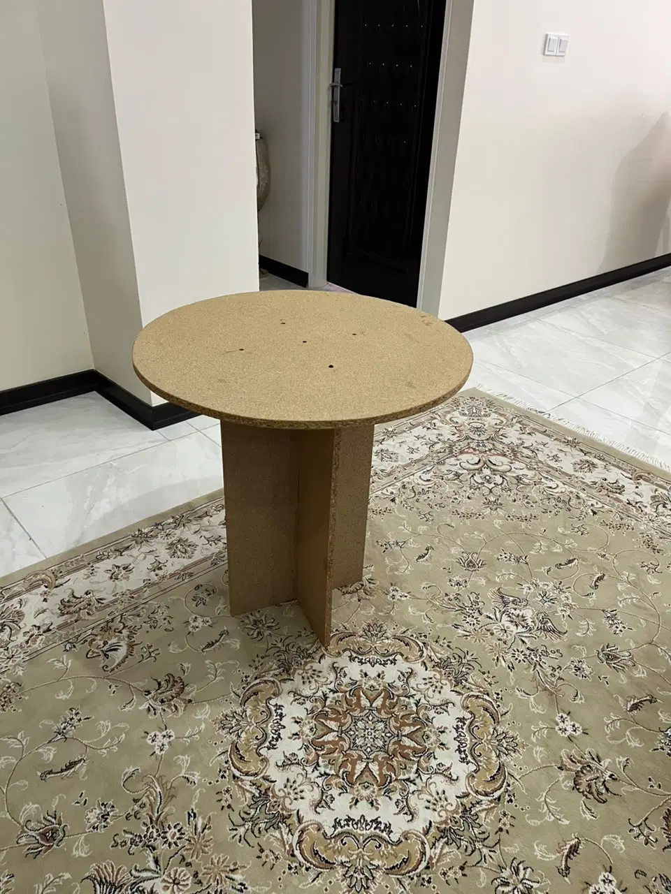 میز|میز و صندلی غذاخوری|کرج, باغستان|دیوار