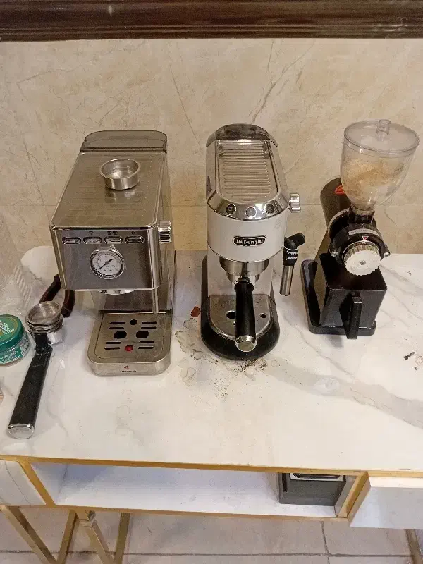 قهوه ساز دلونگی و مباشی و اسیاب نوا در حد اکبند|سماور، چای‌ساز، قهوه‌ساز|تهران, چیتگر شمالی|دیوار