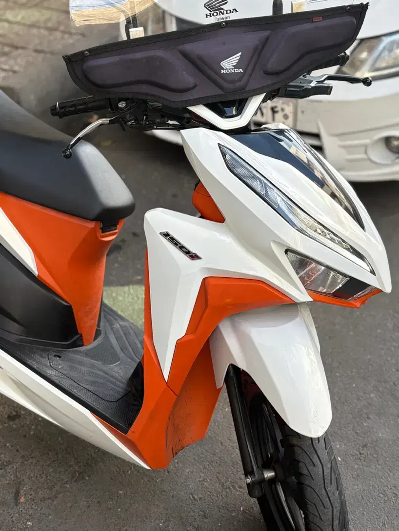 کلیک ۱۵۰ اصلی مدل ۹۹|موتورسیکلت|تهران, بروجردی|دیوار