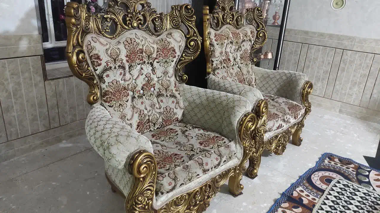 مبل سلطنتی|مبلمان خانگی و میز عسلی|شیراز, کوشک میدان|دیوار