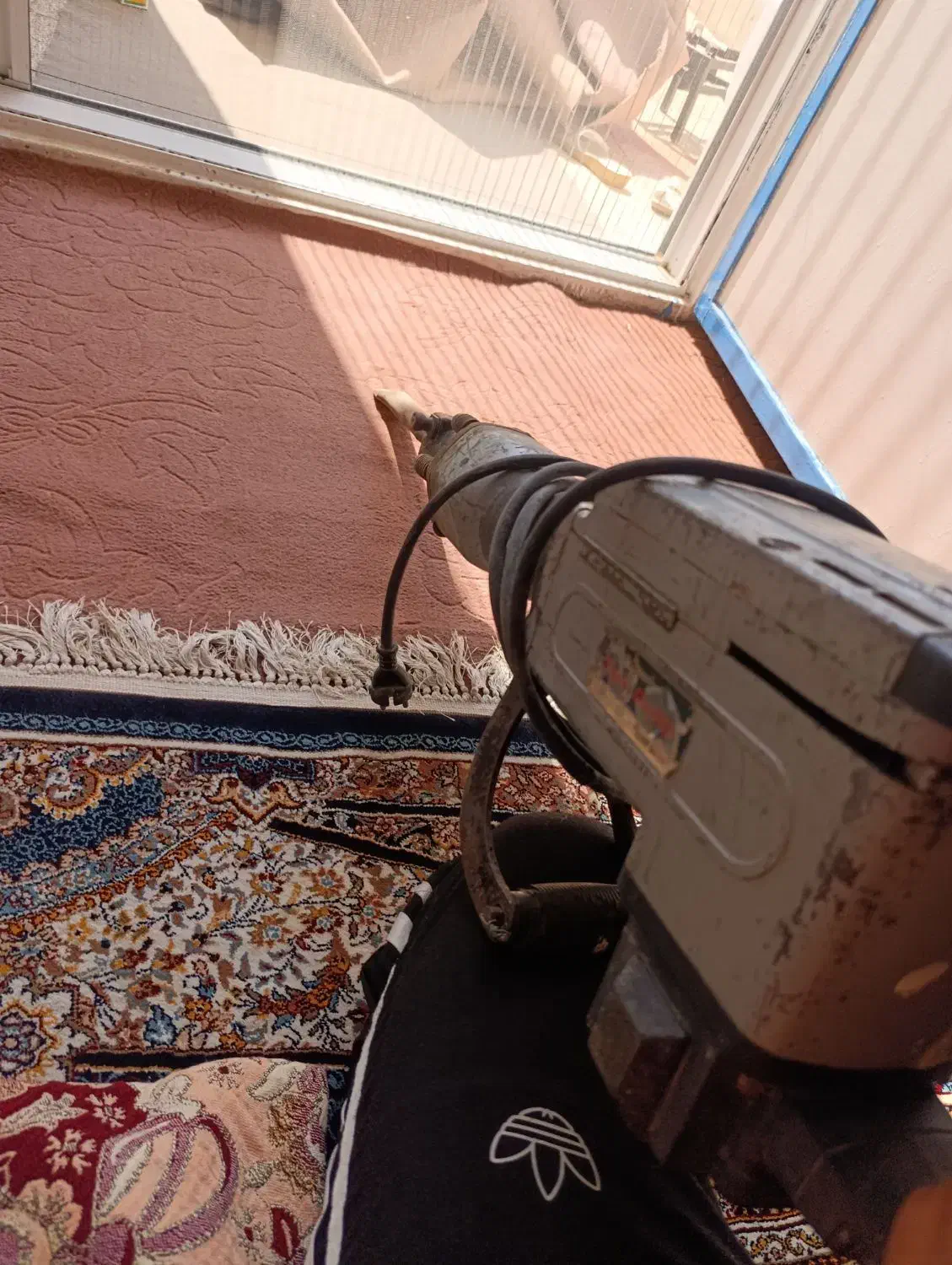 چکش تخریب کاری۱۷کیلویی|ابزارآلات|اندیشه, اندیشه فاز ۲|دیوار