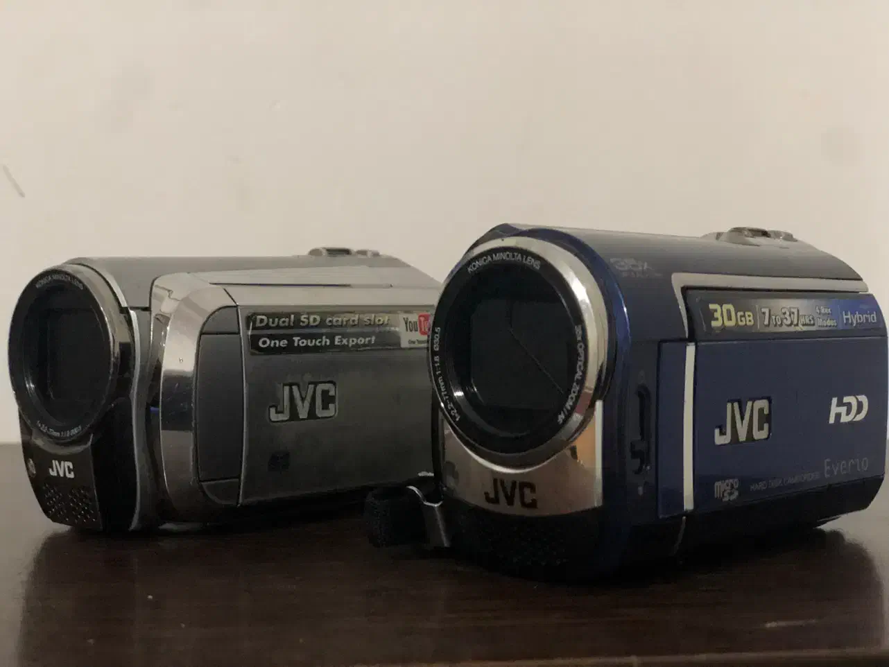 ۲ عدد دوربین هندی کم JVC|دوربین عکاسی و فیلم‌برداری|ساری, |دیوار