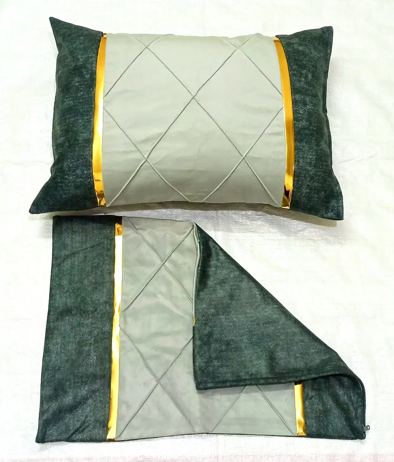 جلد متکا جنس مبلی نوار طلایی|رختخواب، بالش، پتو|خرمآباد, |دیوار