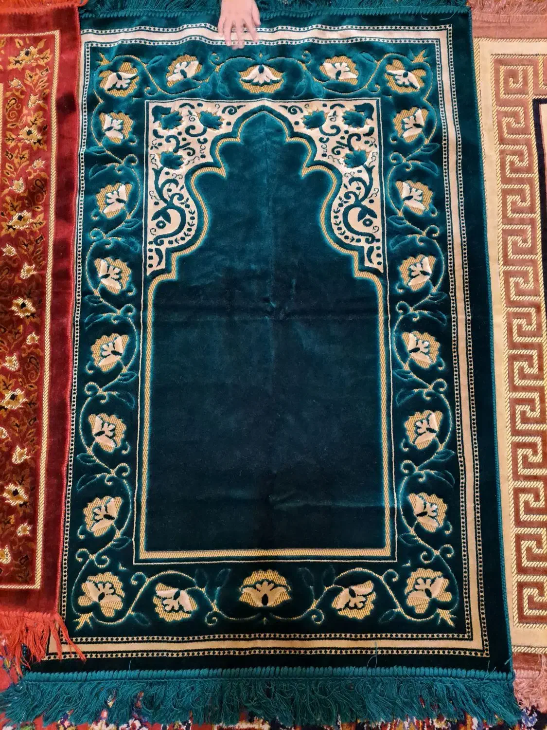 جانماز کاملا نو|کلکسیون اشیاء عتیقه|شیراز, رحمت‌آباد|دیوار