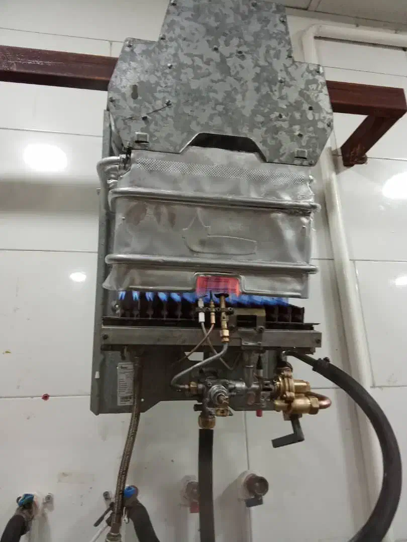 فروش آبگرمکن دست دوم|آبگرمکن، پکیج، شوفاژ|اهواز, کوی صنایع|دیوار
