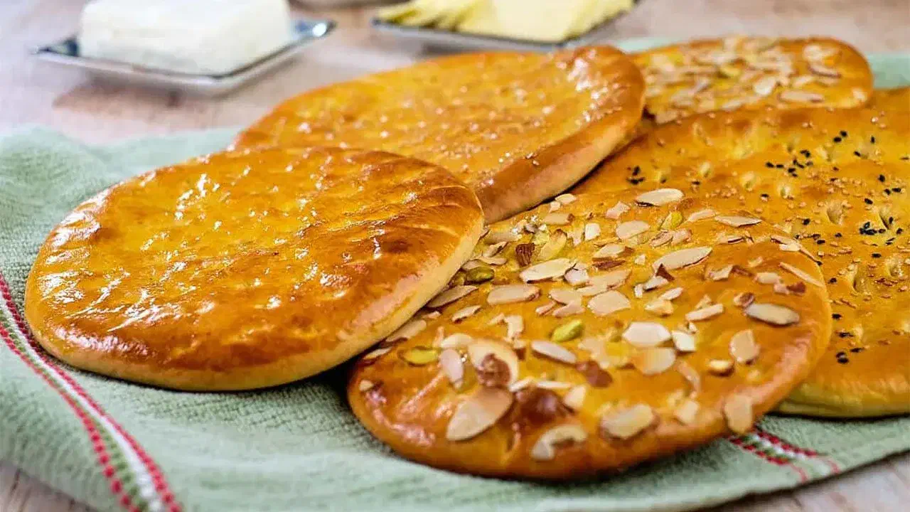 پیشمه و نان شیرمال|خوردنی و آشامیدنی|گنبد کاووس, |دیوار