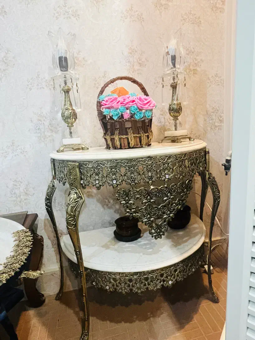 ست آینه و کنسول سلطنتی طلایی در حد نو|بوفه، ویترین، کنسول|اهواز, کوروش|دیوار