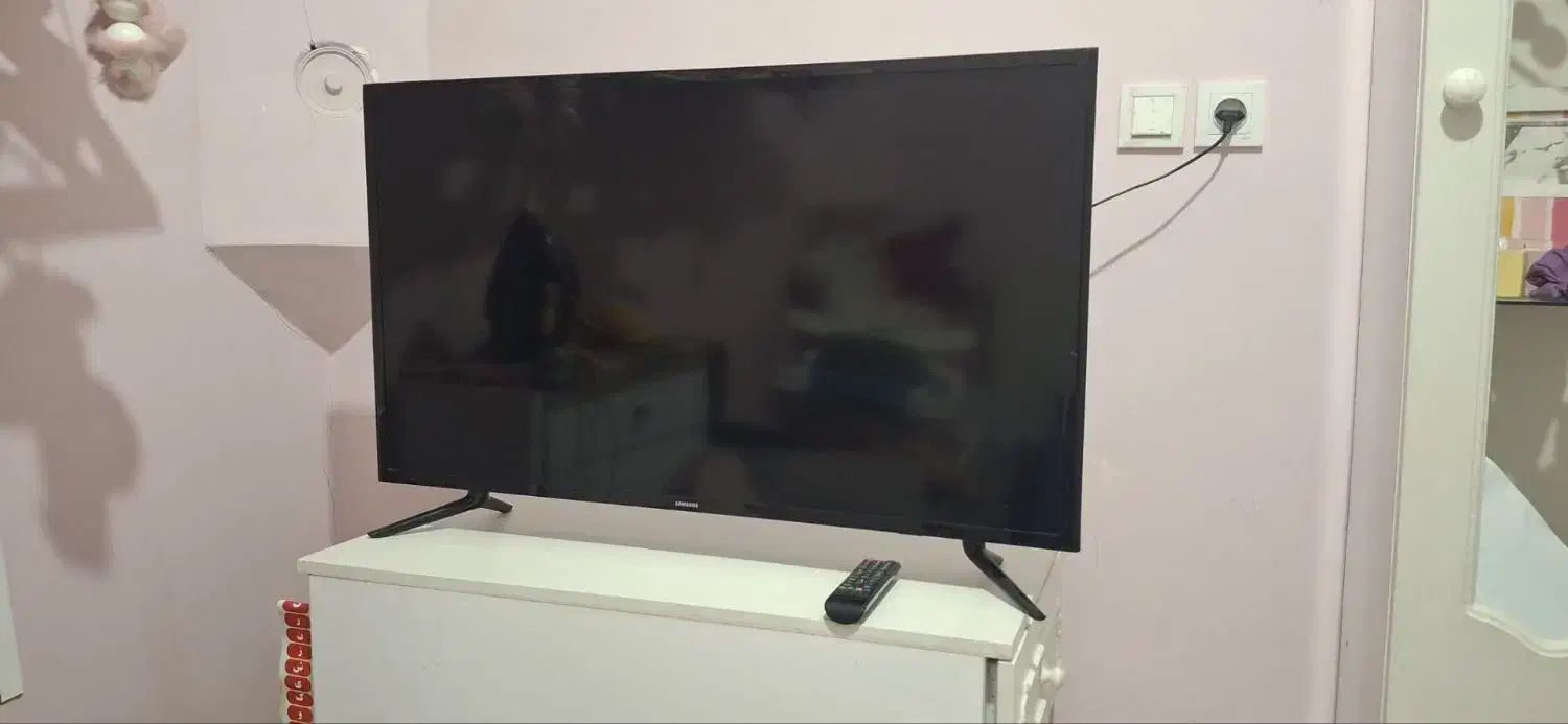 تلویزیون ۴۲ سامسونگ در حد نو|تلویزیون و پروژکتور|گلبهار, شهر جدید گلبهار|دیوار