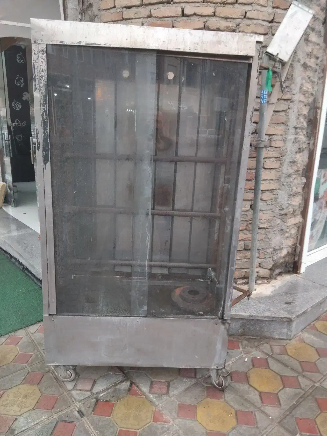 دستگاه مرغ بریان|اجاق گاز و لوازم برقی پخت‌وپز|پارس‌آباد, |دیوار