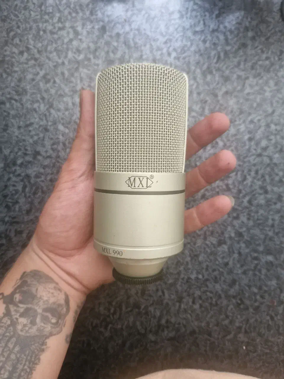 میکروفون.مدی.پایه میکروفون|آلات موسیقی|رشت, معلم|دیوار