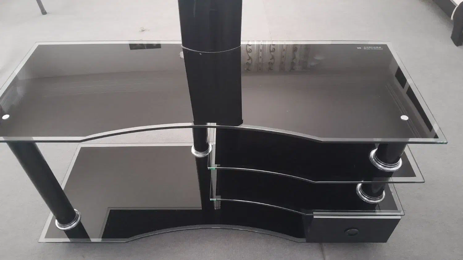 میز تلویزیون در حد نو ۲۰۰،تلویزیون ۸تومان در حد نو|میز تلویزیون|دشتابی, |دیوار