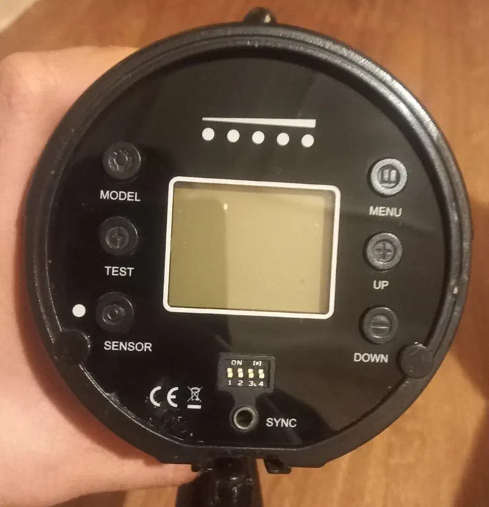 فلاش پرتابل نایس فتو ۶۸۰|دوربین عکاسی و فیلم‌برداری|آستارا, |دیوار