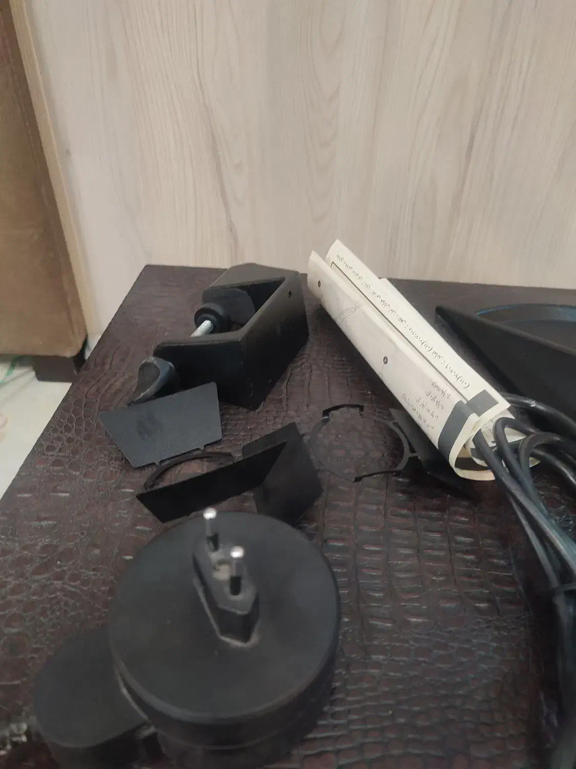 چراغ مطالعه پایه دار|لامپ و چراغ|تهران, مرزداران|دیوار