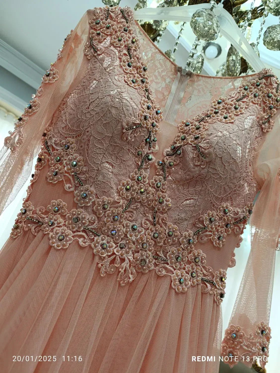 لباس مجلسی|لباس|ری, شهید بهشتی|دیوار