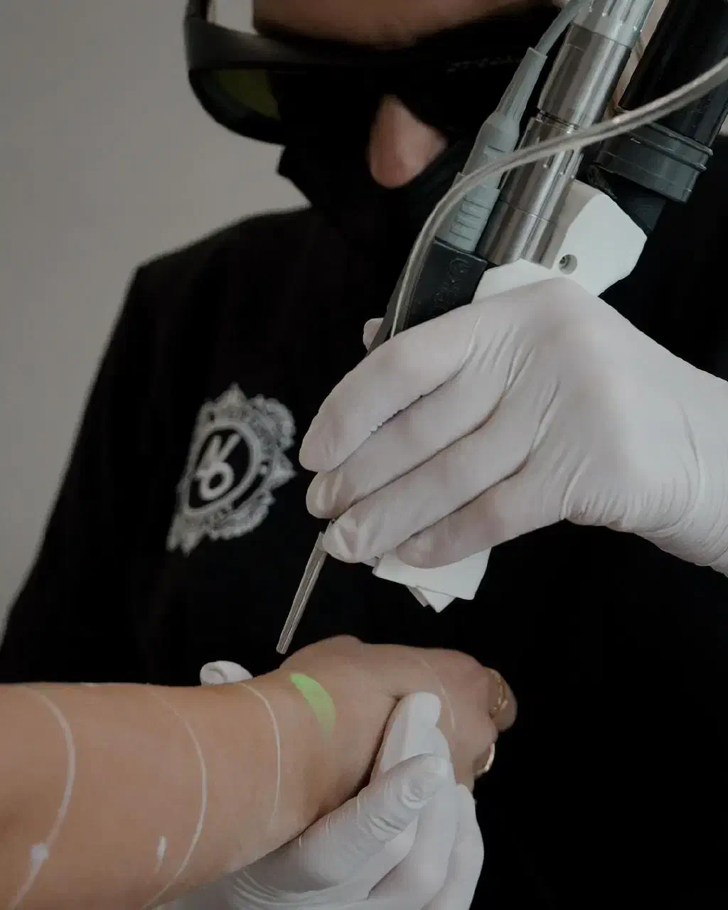 اپراتور لیزر با سابقه لیزر شاتی|استخدام درمانی، زیبایی، بهداشتی|تبریز, |دیوار