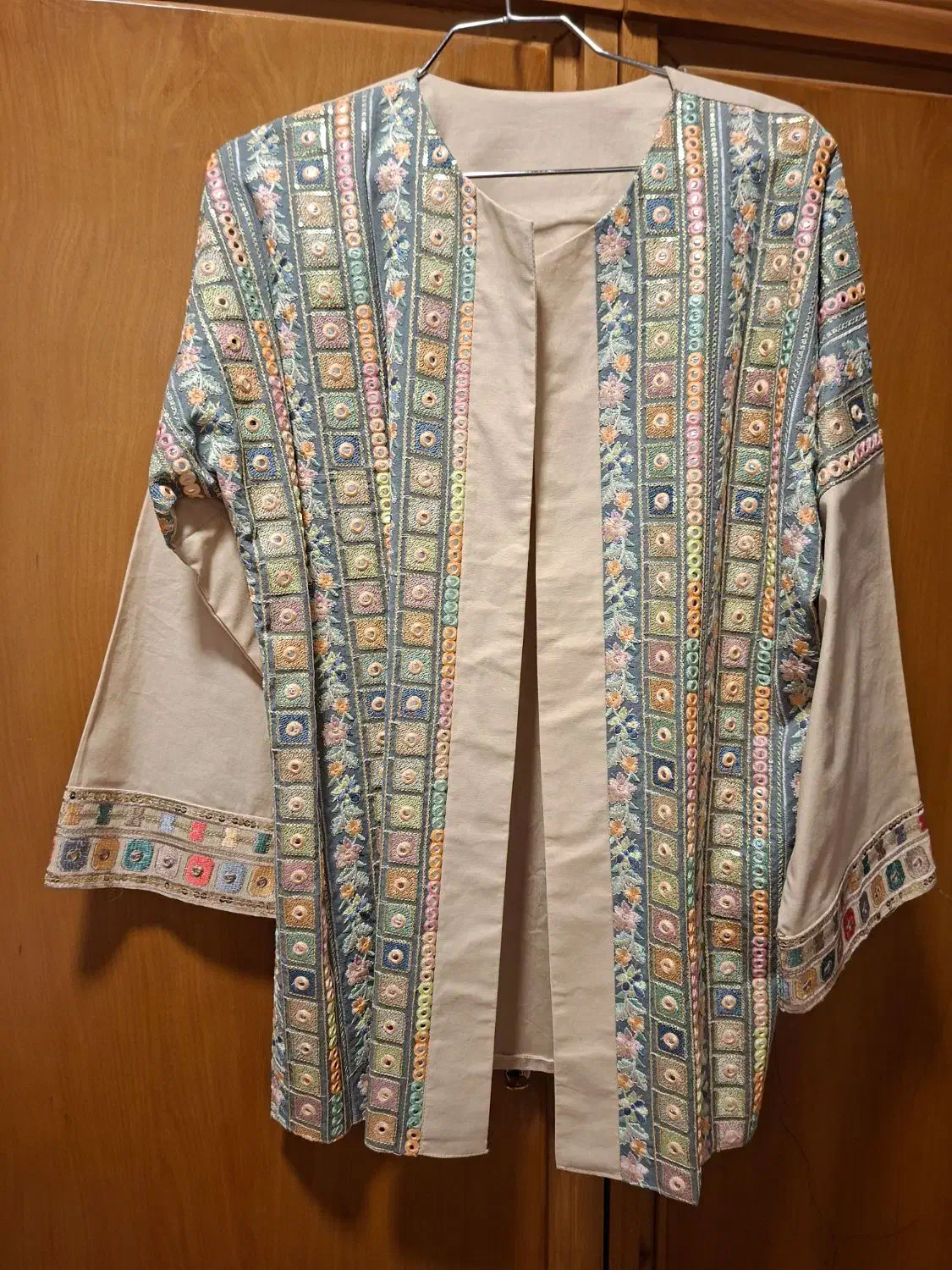 کت زنانه سوزن دوزی|لباس|تهران, دهم فروردین|دیوار