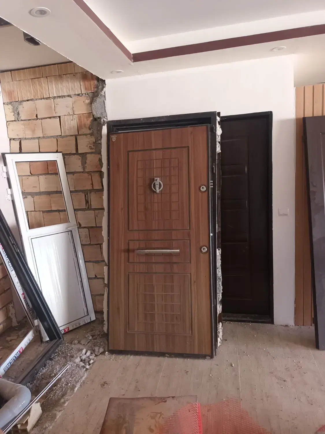 درب ضد سرقت|مصالح و تجهیزات ساختمان|صوفیان, |دیوار