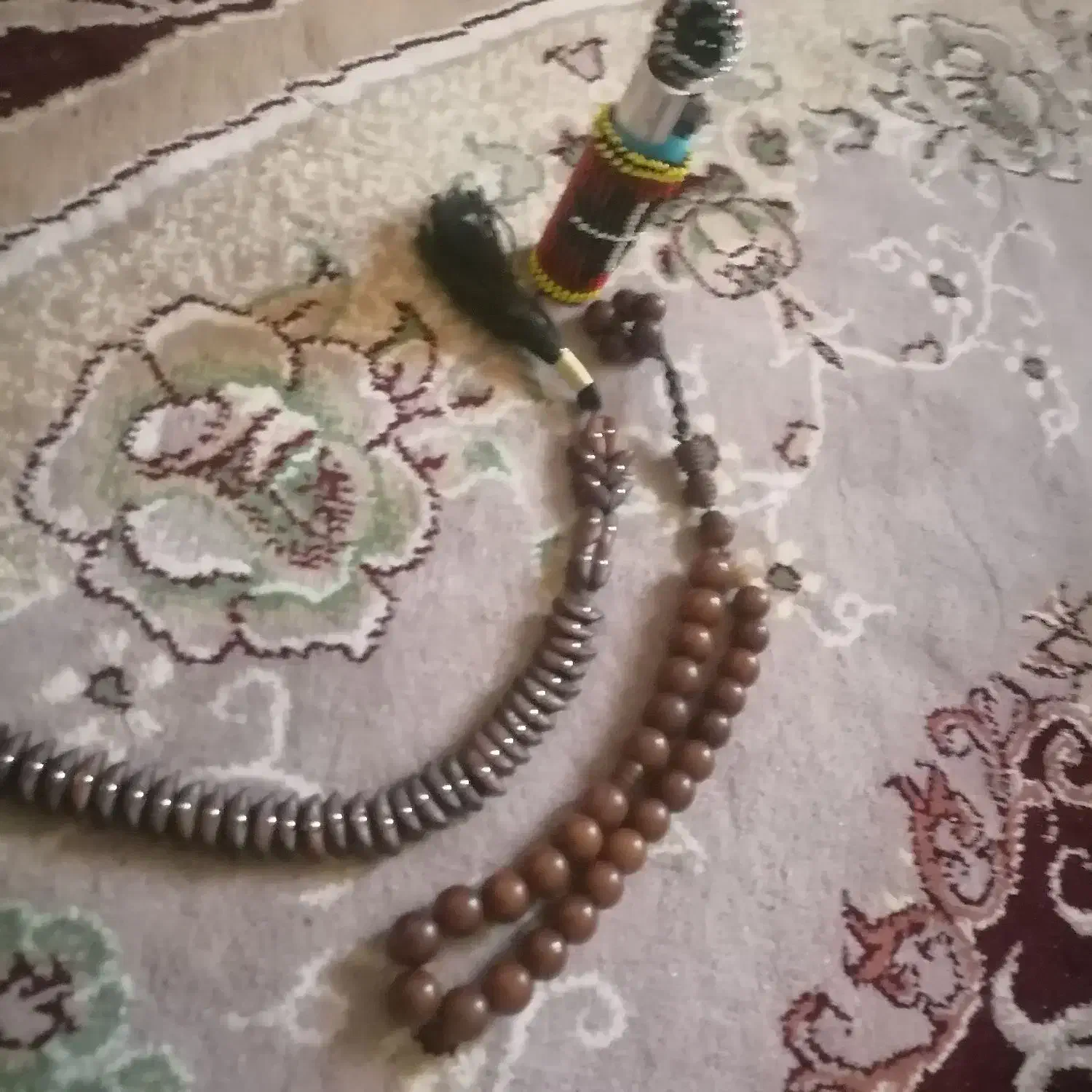 دوعدد تسبیح هسته خرما و یک جا فندکی منجوق کاری|جواهرات|گرگان, |دیوار