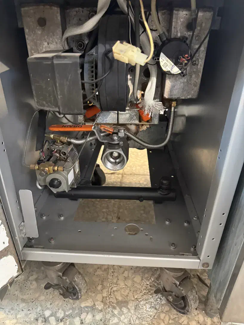 سرخ کن فرای مستر|کافیشاپ و رستوران|تهران, اتحاد|دیوار