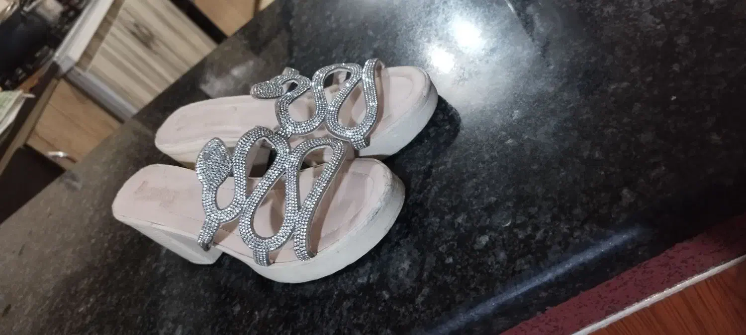 کفش درجه ۱ سایز ۳۸|کیف، کفش، کمربند|بوکان, |دیوار