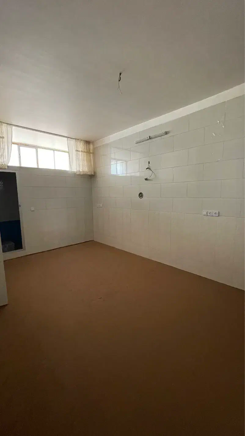 فروش منزل مسکونی سه طبقه بهترین نقطه شهر|فروش خانه و ویلا|اردکان, |دیوار