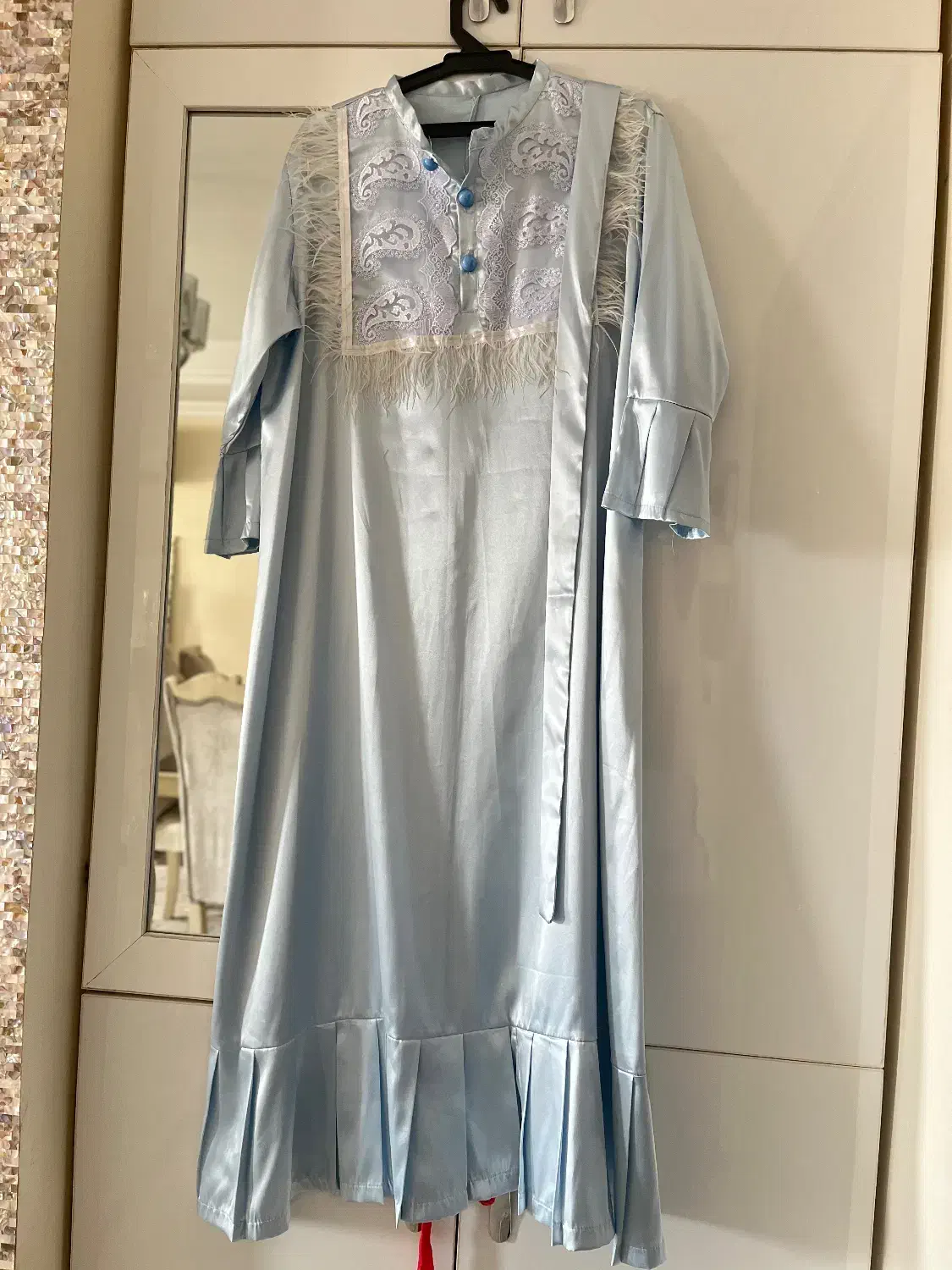 لباس مادر و نوزاد|لباس|رودهن, |دیوار