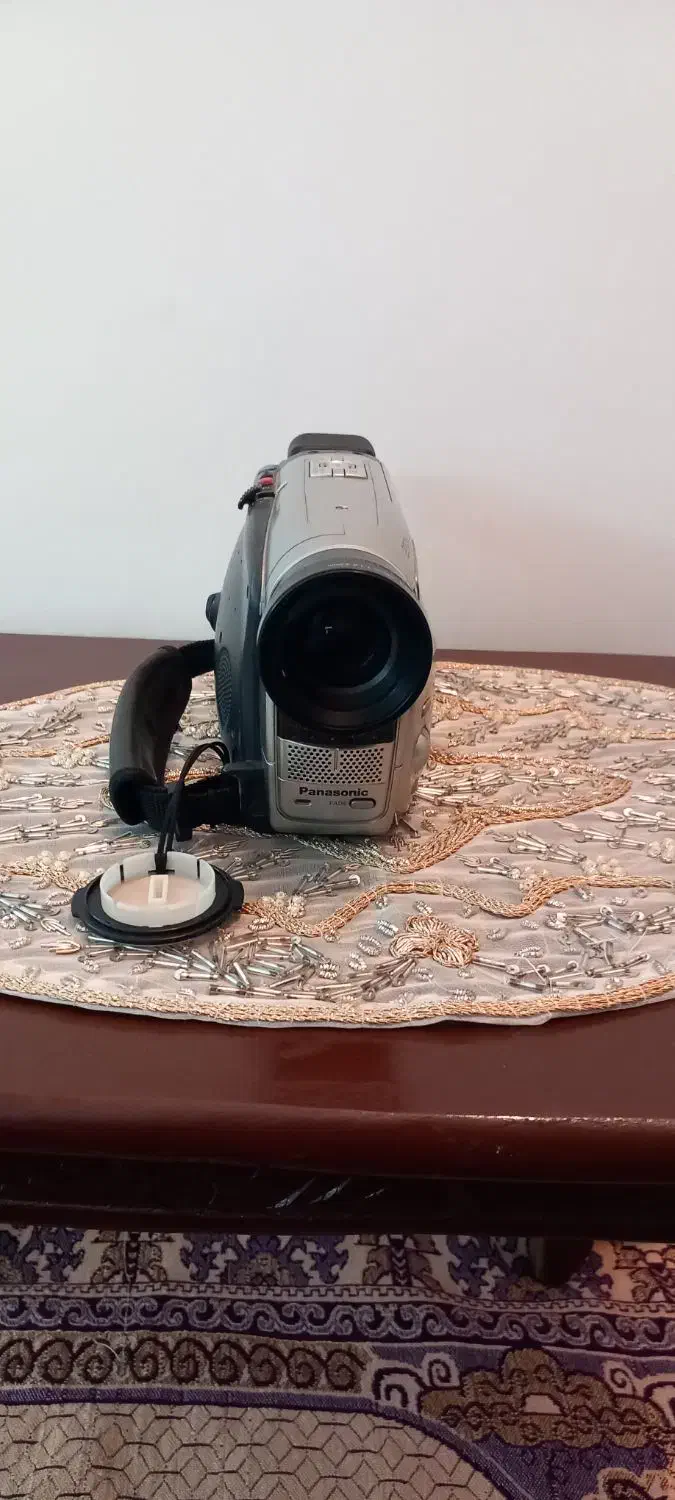 دوربین قدیمی|دوربین عکاسی و فیلم‌برداری|تبریز, |دیوار