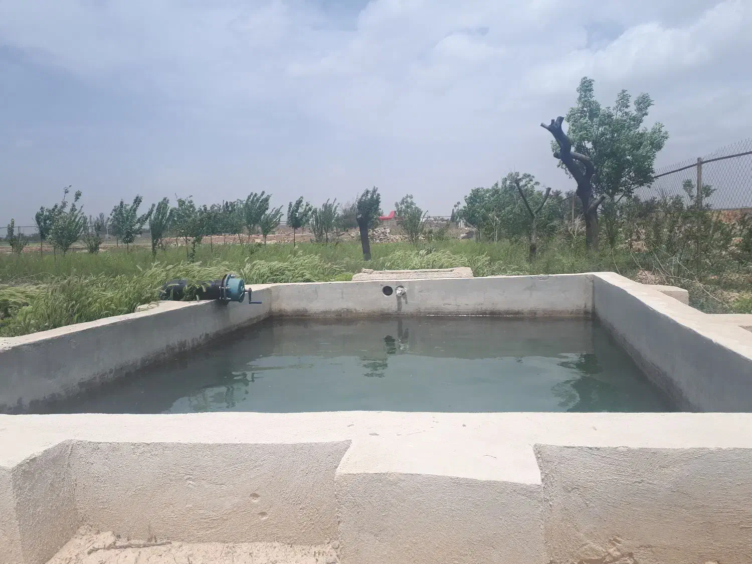 فروش فوری ۱۰۰۰مترباغ فنس کشی احمد آباد|فروش زمین و ملک کلنگی|اراک, |دیوار