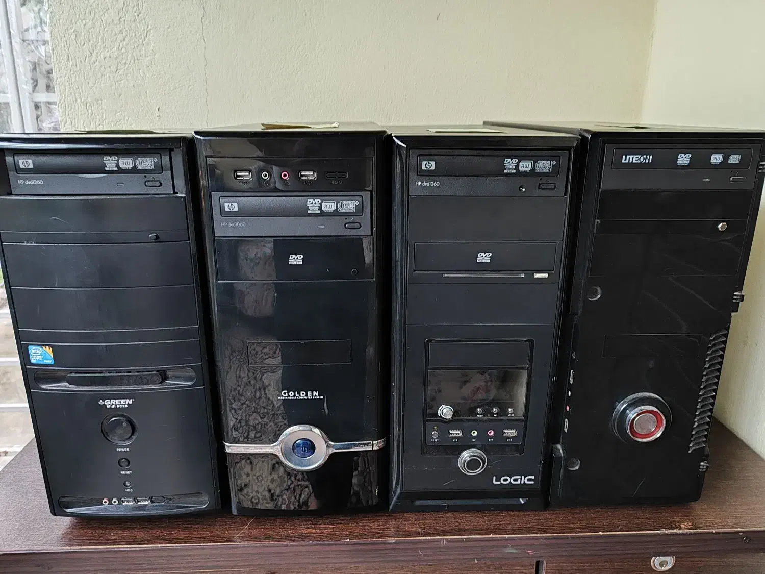 ۴ تا کیس ۴هسته رم ۸ ddr3 هارد ۵۰۰ گرافیک ۱|رایانه رومیزی|چالوس, |دیوار