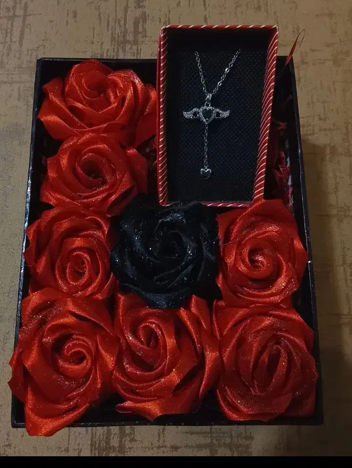 گل ربانی|گل مصنوعی|رشت, ولکس|دیوار