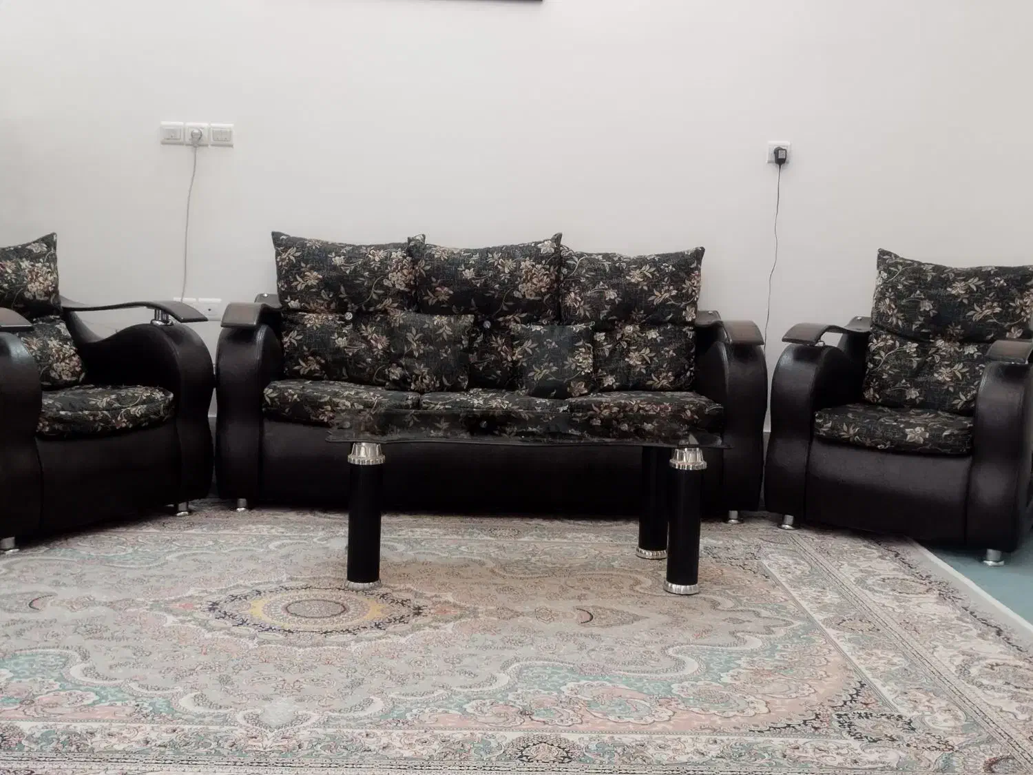 مبلمان راحتی نیمه استیل ۹نفره با ۴عسلی|مبلمان خانگی و میز عسلی|قم, حنیف نژاد|دیوار