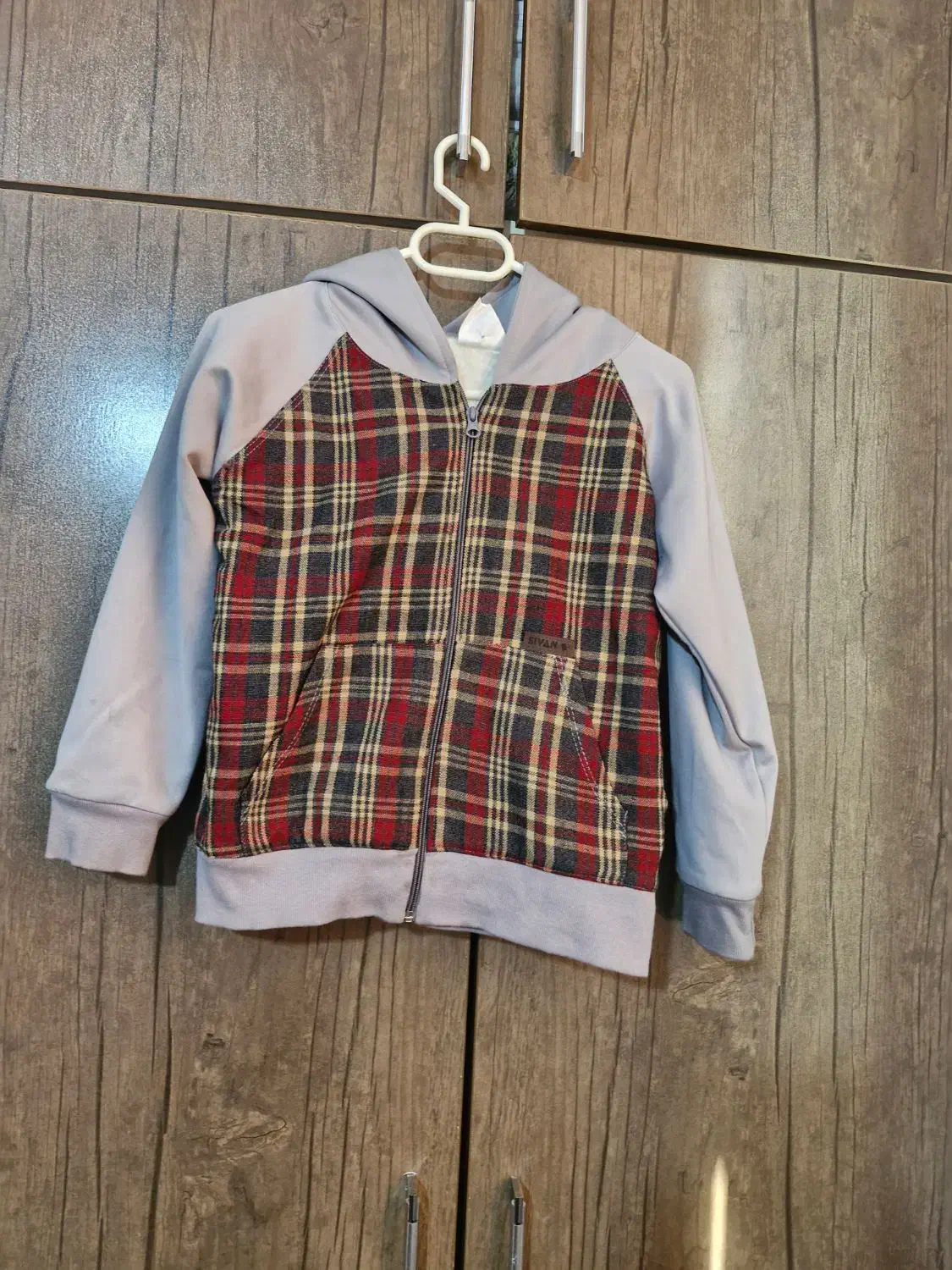 سوییشرت|لباس|شاهین‌شهر, شهرک هشت بهشت|دیوار