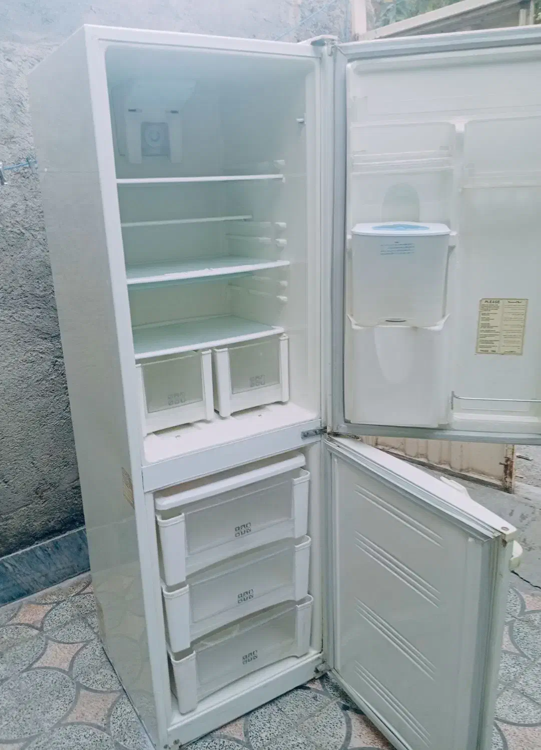 یخچال فریزر بدون برفک بسیار تمیز سالم سالم|یخچال و فریزر|خرم‌آباد, |دیوار