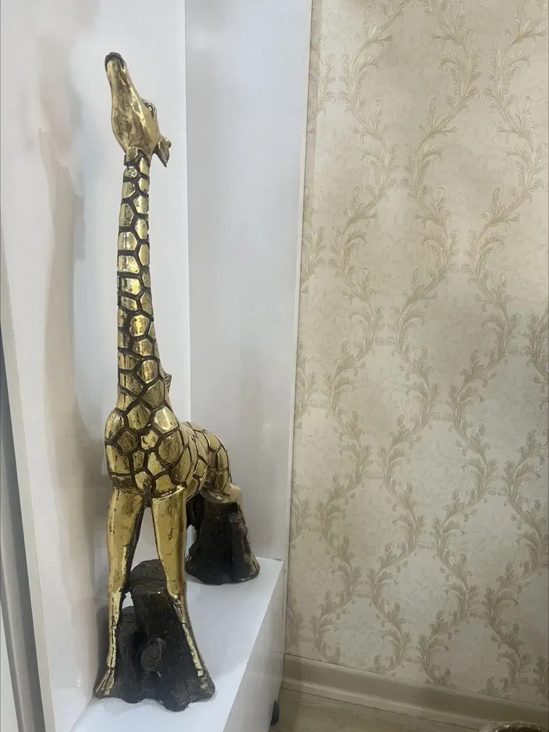 مجسمه زرافه پلی استر|مجسمه، تندیس، ماکت|نیشابور, شهرک جانبازان|دیوار