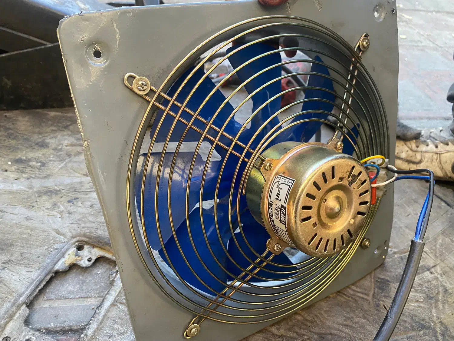 هواکش ۳۰*۳۰|پنکه و تصفیه‌کنندهٔ هوا|اصفهان, دانشگاه اصفهان|دیوار