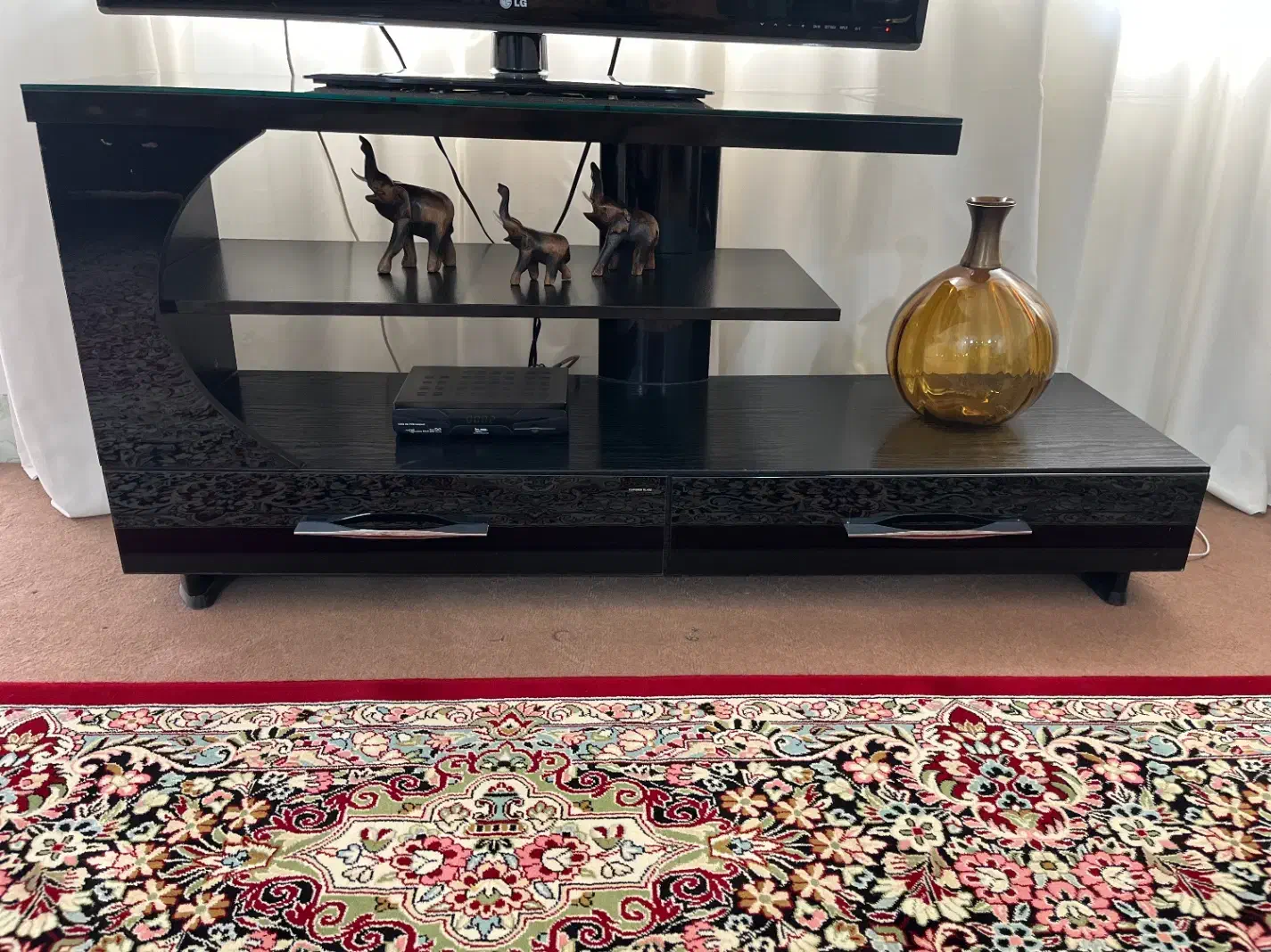 میز تلویزیون و میز جلو مبلی و عسلی|مبلمان خانگی و میز عسلی|شهرکرد, |دیوار