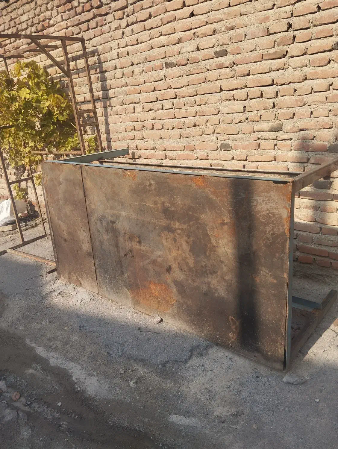 میز کار برای میکانیکی واهنگری|ابزارآلات|خسروشاه, |دیوار