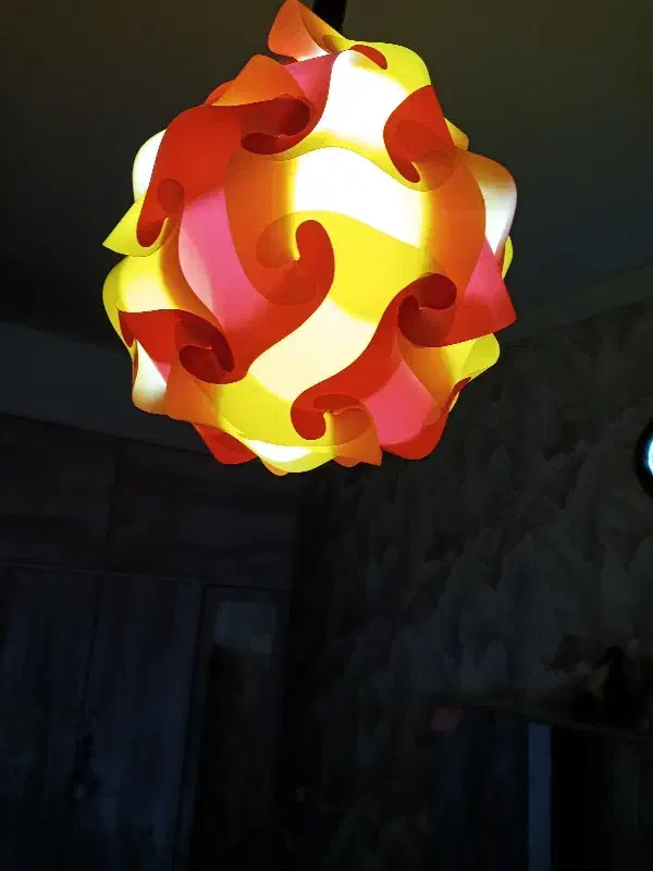 لوستر چراغ خواب نور خورشیدی|لوستر و چراغ آویز|همدان, |دیوار