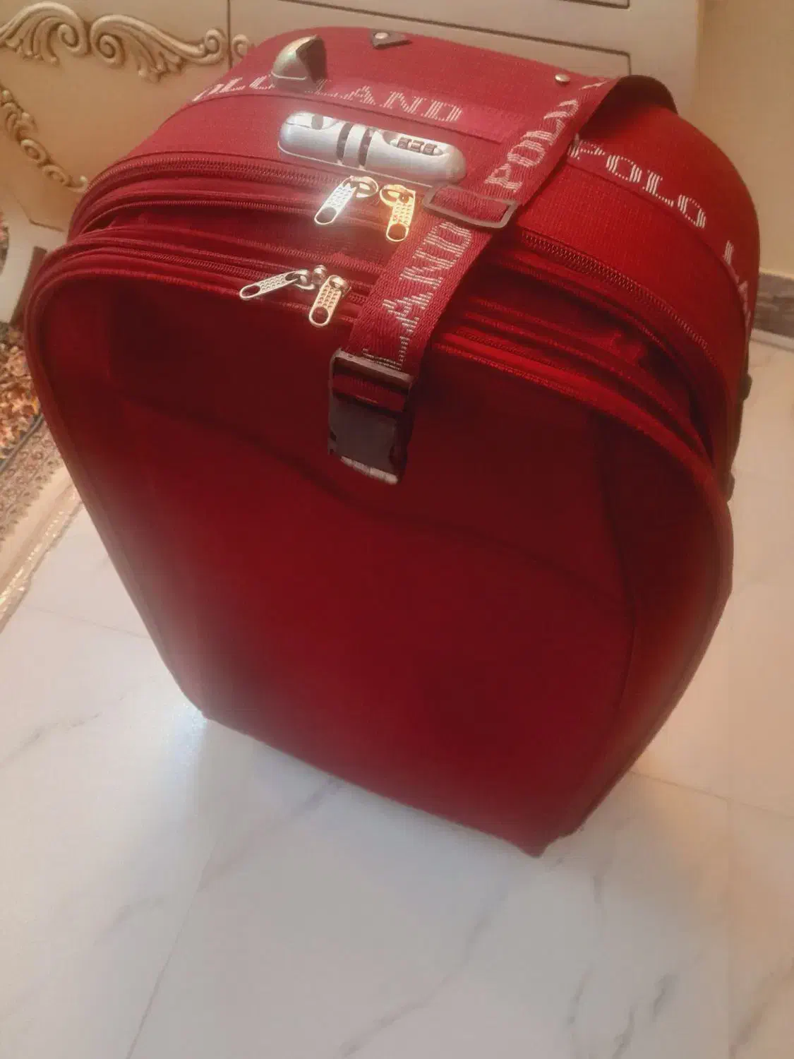 چمدان مسافرتی|کیف، کفش، کمربند|بروجرد, |دیوار