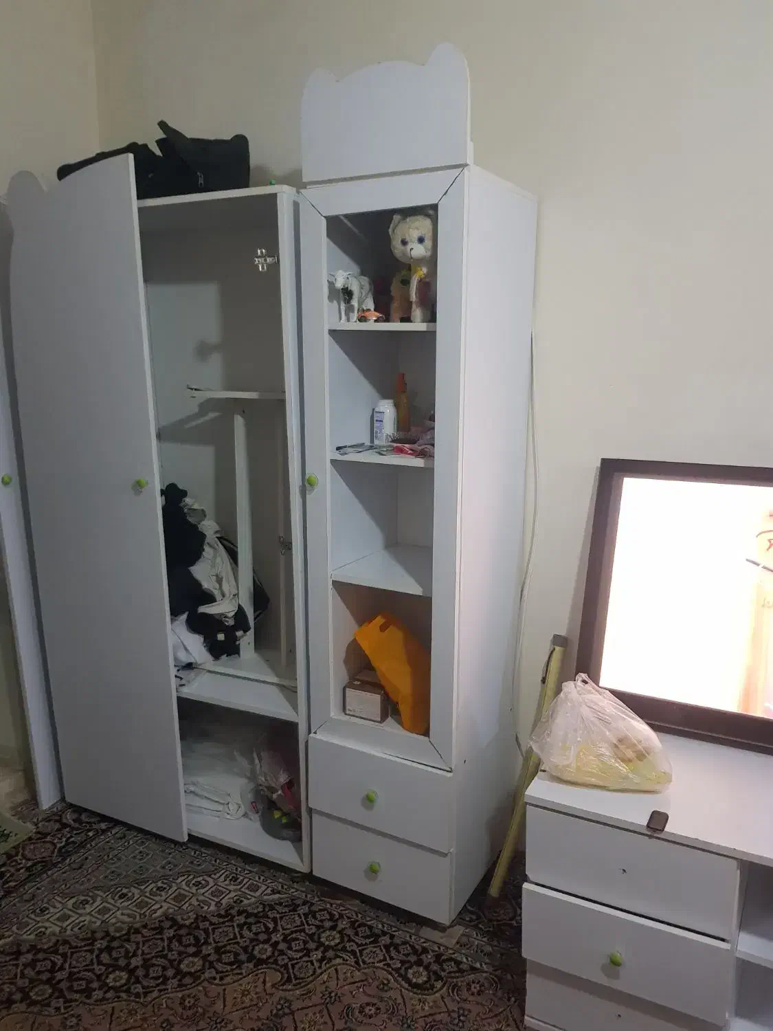 تخت نوزاد و کمد|تخت و صندلی بچه|کرمانشاه, |دیوار