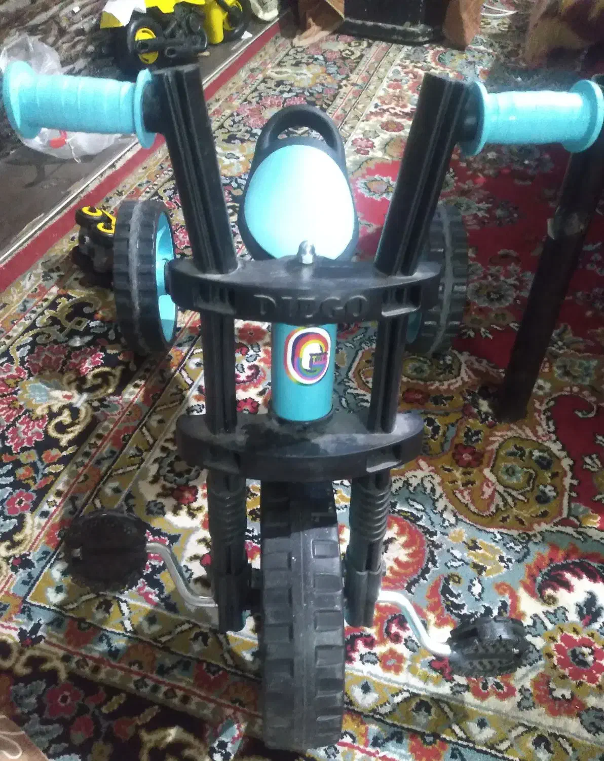 اسباب باز|اسباب‌بازی بچه|قم, باغ شازده|دیوار