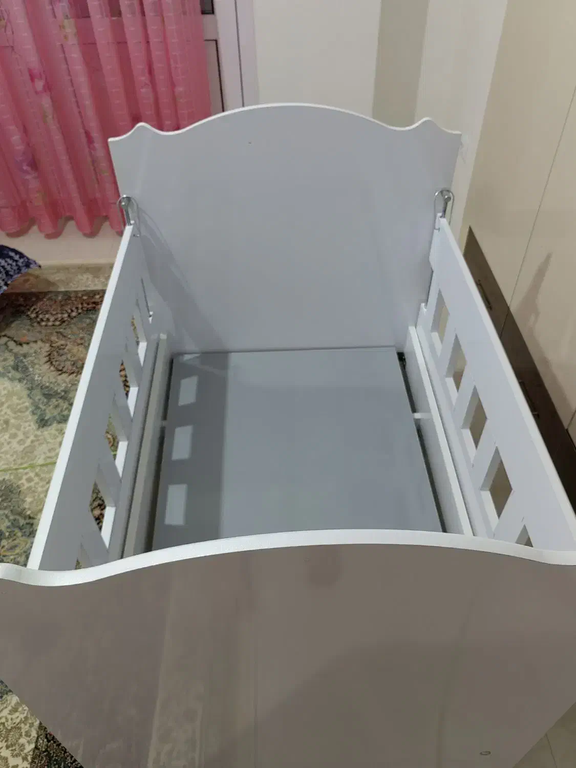 تخت نوزاد|تخت و صندلی بچه|مراغه, |دیوار